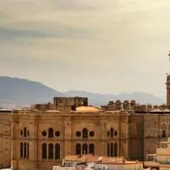 Guided tour to Malaga's photogenic places with a local