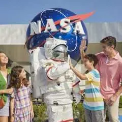 ケネディ宇宙センター入場券+宇宙飛行士とのチャット