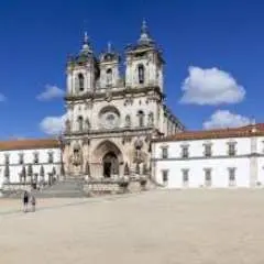 Fátima, Batalha, Alcobaça, Nazaré and Óbidos private tour from Lisbon