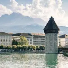 Art and culture walking tour of Lucerne with a local