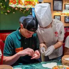 【上海】CITY WALK海派文化深度遊+小籠包製作教學|蟹粉小籠+鮮肉小餛飩美食套餐|今潮8弄石庫門歷史探索