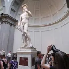 Small group Accademia Gallery masterclass