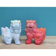 【冲绳国际通】石狮子彩绘体验 - 两幅侧身石狮子画作♪♪ 在现代普普风格的空间里享受绘画的乐趣⭐︎