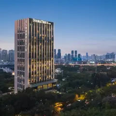Khách sạn và khu căn hộ DoubleTree by Hilton Thâm Quyến Nanshan | Bữa tối buffet vào các ngày thứ Sáu, thứ Bảy và các ngày lễ.