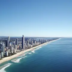 ゴールドコースト発着の1日貸切チャーター車。英語/中国語対応ドライバー → ブリスベン市内