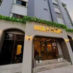 Holi Health Massage | Authentic Dragon Tendon & Phoenix Tendon Therapy (Bangkok ICONSIAM)