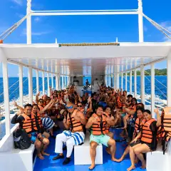 Boracay Ultimate Island Hopping Tour: Water Slide, Cliff Jump, Buffet Lunch & Parasailing