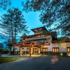 迷你團・不丹經典奢華 8 日|入住五星UMA飯店&塔金保護區&頂級下午茶|2人成行・專車不併團・不含機票