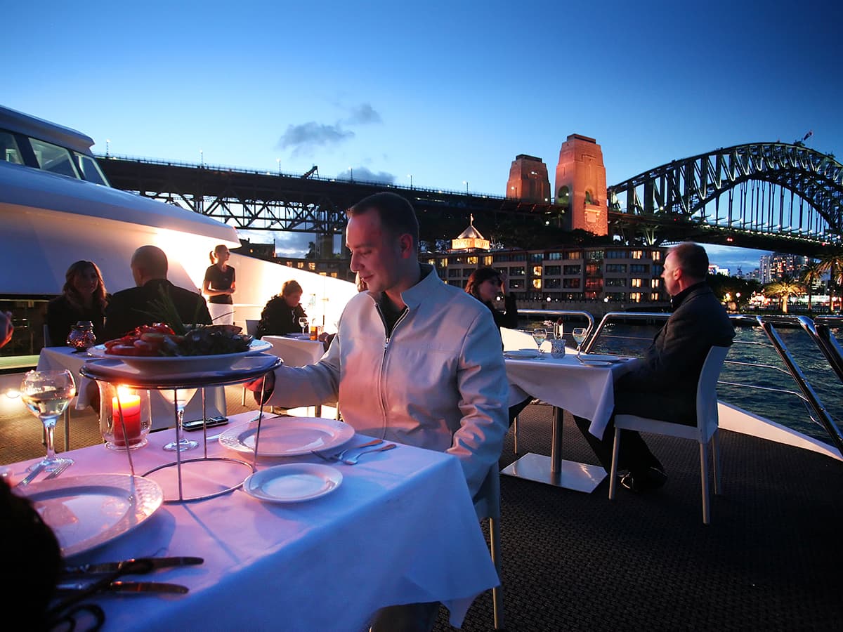 sydney cruise with dinner