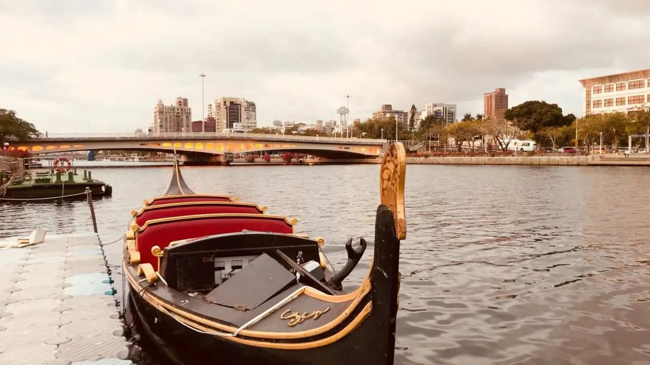 [KKday Exclusive Package] Kaohsiung, Taiwan | Gondola Tour Love River