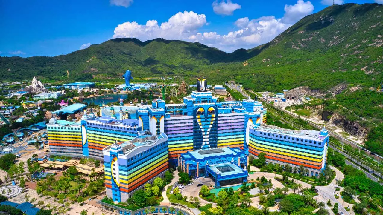 Chimelong Penguin Hotel Zhuhai, China | Accommodation Offers 2025 Chimelong Promotion Off-peak Travel | Close to Ocean Kingdom Theme Park