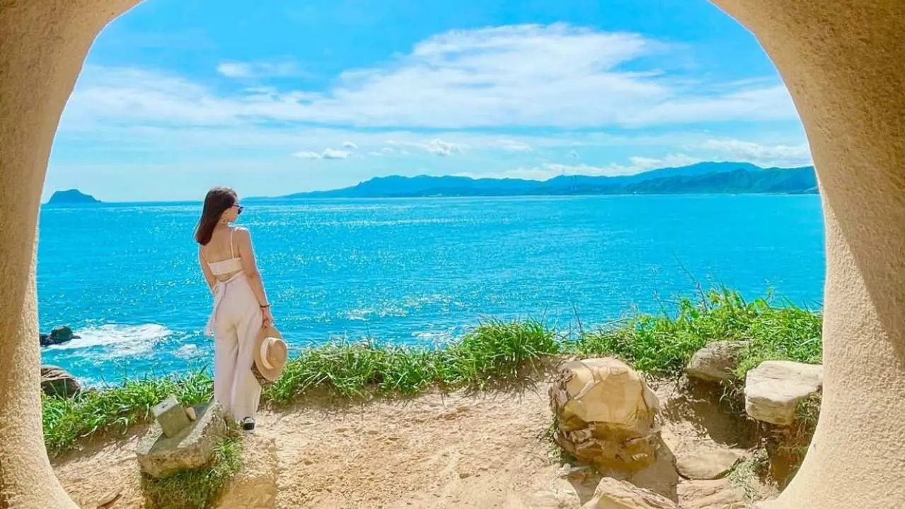 [Taipei Classic Route] Taipei Chartered Free Travel | Yehliu. Jiufen. Shifen. Yangmingshan. Tiaoshi. Jinshan. Tamsui. Urban Area | Flexible Chartered Car | Chinese, English, Japanese and Korean | Pick-up and drop-off service