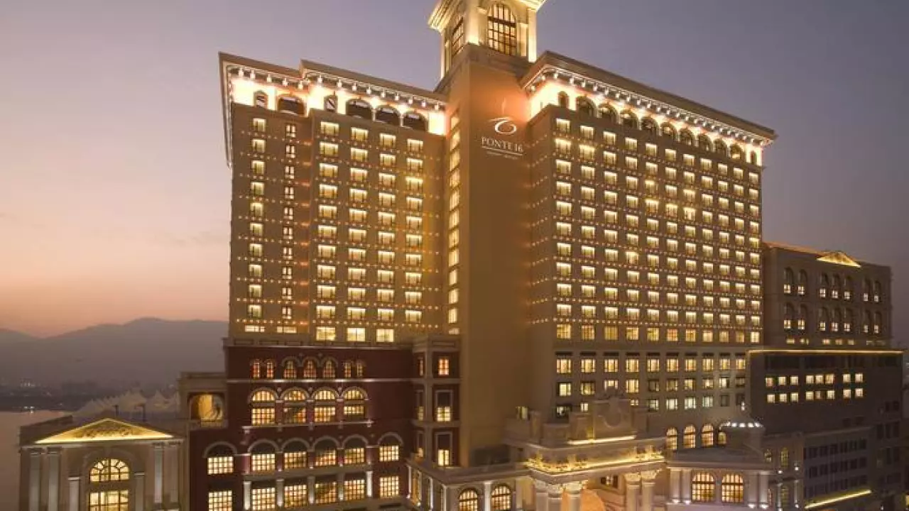 Sofitel Macau at Ponte 16