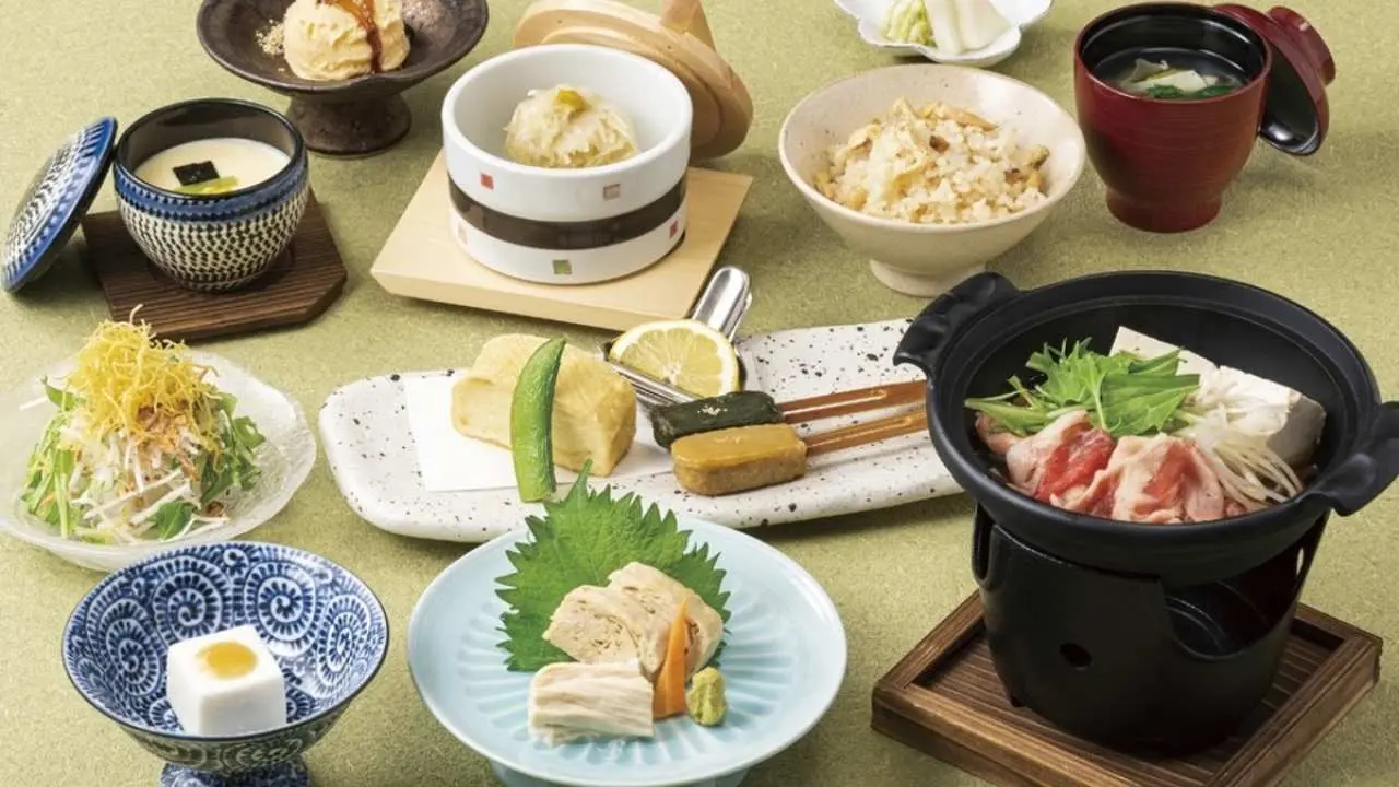 日本 梅之花 |黒毛和牛・豆腐料理