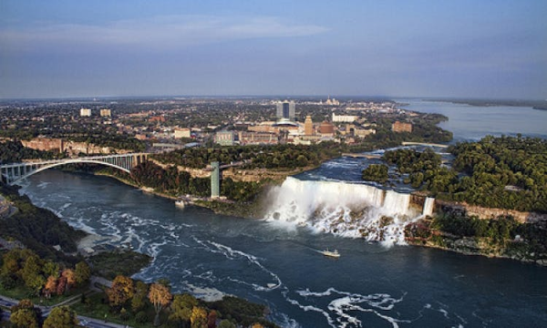 Niagara Falls Maid in America tour from Niagara USA