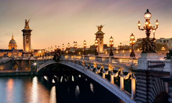 Evening bike tour of Paris and Seine cruise