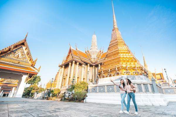 Grand Palace & Wat Phra Kaew Guided Walking Tour | Bangkok