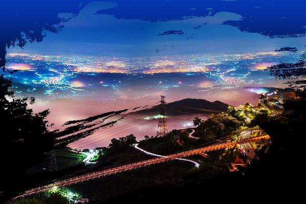 【全台海拔最高的景觀吊橋】台灣嘉義|阿里山&佐登妮絲城堡&太平雲梯&空氣圖書館&檜意森活村|嘉義出發|四人成行