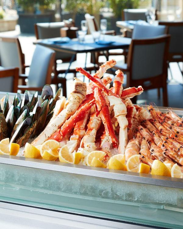 Discovery Bay Hotel, Hong Kong|Auberge Discovery Bay Hong Kong | Cafe bord de Mer & Lounge | Discovery Bay Dinner Buffet