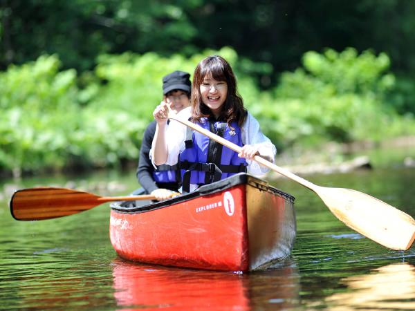Hokkaido, Japan | Paddle canoe experience on the Toyohira River in Jozankei