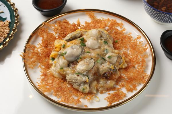 曼谷 Heng Hoi Tod Chaw Lae(Heng 脆皮牡蠣煎蛋捲)Ekkamai 14 | 曼谷泰國