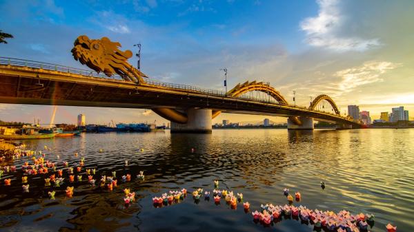 峴港特色之旅:通過步行私人旅遊和夜市美食探索橋樑之城