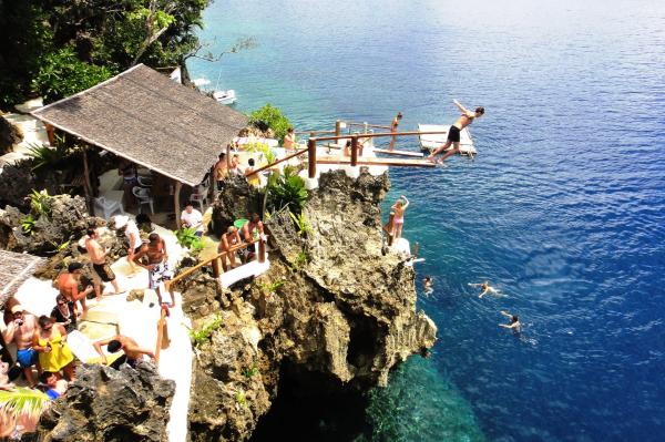 長灘島阿里爾角冒險之旅(含懸崖跳水和燒烤午餐)菲律賓