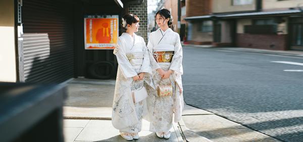 日本京都高級和服體驗|和服浴衣振袖(洛楽着物位在市中心、交通便利)