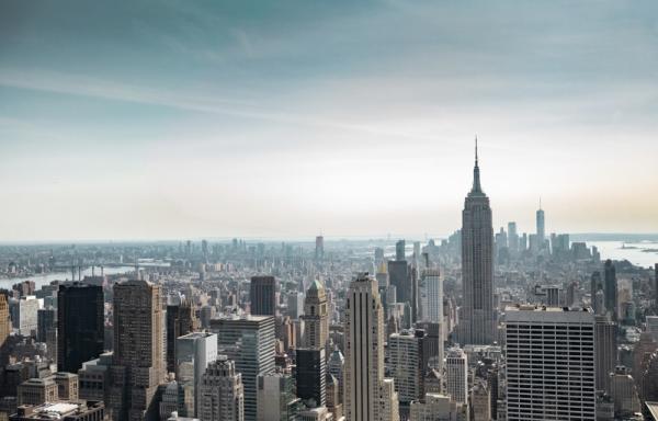 Private car service airport transfer to and from New York's LaGuardia International Airport (LGA) in New York's Manhattan/Brooklyn/Queens/Jersey City and other areas