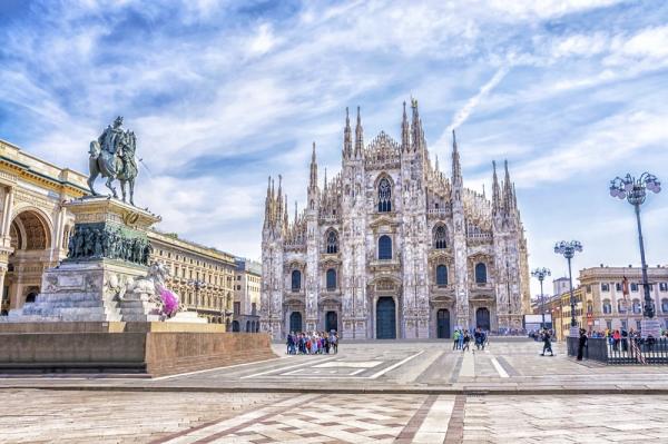 Limited time offer|[Exclusive private charter car] One-day private charter car tour to Milan, Lake Como, Parma, Florence, Venice, Italy, etc.・Chinese-speaking driver