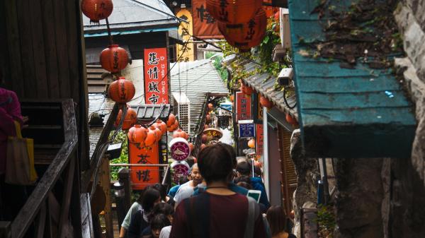 Northern Taiwan Shared Day Tour: Yehliu, Jiufen & Shifen (Pick up Available at Designated Hotels)