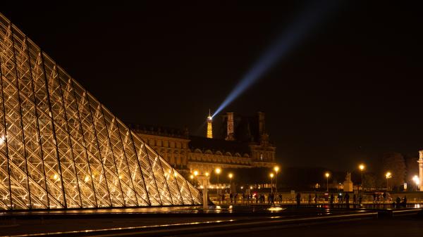 Paris Night Tour by TOOTBUS