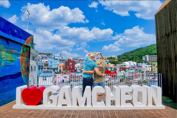 Small Group Busan Tour with Sky Capsule and Hotel Pickup