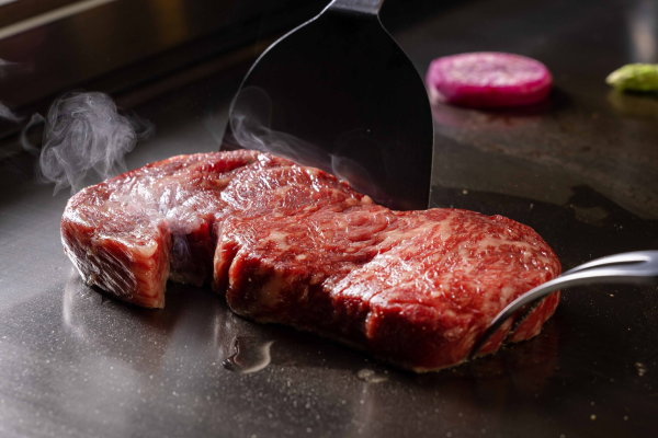 Shinjuku, Tokyo | Steak Teppan Ten'yuu(鉄板 天祐)| Seat Reservation Only