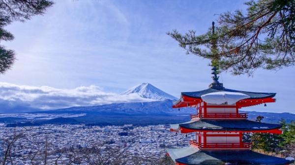 [Guaranteed Departure for Solo Travelers] Mt. Fuji 1-Day Tour: Arakurayama Sengen Park, Narusawa Ice Cave & Oshino Hakkai (Departure from Ginza, Tokyo) | Japan