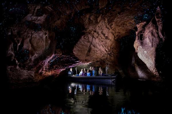 【紐西蘭岩洞探索】南島蒂阿瑙螢火蟲洞穴之旅