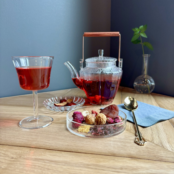 Iidabashi/Kagurazaka, Tokyo | Cafe yakuzenchatokokusanshuCraft Tea Bar tan (Medicinal Tea and Japanese Sake) | Seat Reservation Only