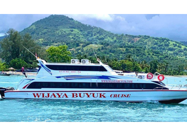 高速ボート送迎:BUYUK FAST CRUISEでサヌールからギリ島とロンボク島へ