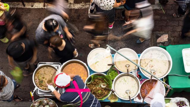 Chiang Mai Michelin Food 2-Hours Walking Tour | Thailand