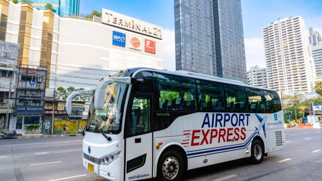 Elephant Airport Express: Shared Airport Bus Transfer between Suvarnabhumi Airport (BKK) and Bangkok Downtown