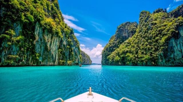Phi Phi, Maya & Khai Island One Day Trip by Speedboat | Offer Chinese/English Guide | Phuket, Thailand