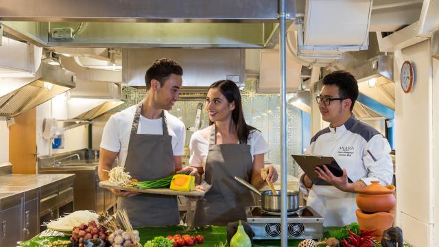 AKARA Hotel: Roschas Culinary School Cooking Class Experience | Bangkok, Thailand