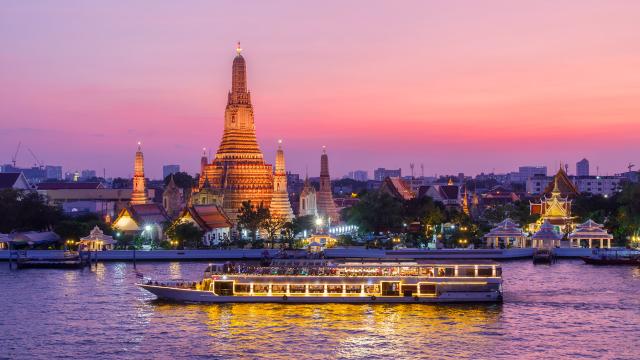 New Year Countdown Celebration: Chao Phraya Princess River Cruise with Buffet | Thailand
