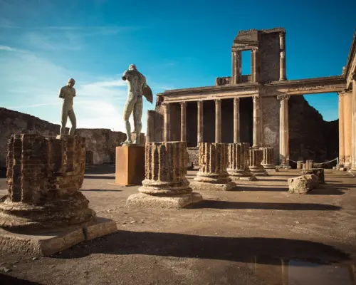 Pompeii: Skip The Line + Bus Roundtrip from Rome