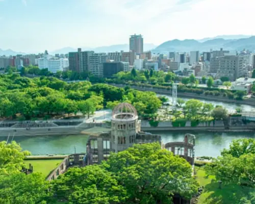 広島観光タクシー｜市内半日観光・比治山公園＋縮景園＋広島城＋平和記念公園｜広島市内発＆宮島口フェリー乗り場着