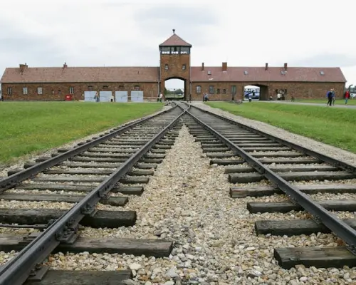 Full-Day Auschwitz-Birkenau and Oskar Schindler Factory Tour from Krakow