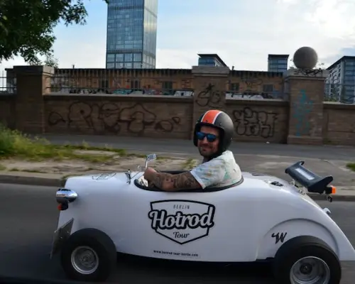 Guided 120 -minute Hot rod tour of Berlin