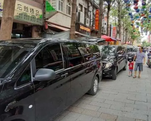 【防疫專車】TPE 桃園國際機場｜賓士九人座｜全台各地市區機場接送