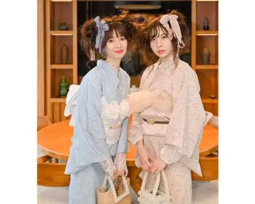 Đặt trước Trải nghiệm Mặc Yukata Nữ tính Retro (Mặc Okinawa Naha)