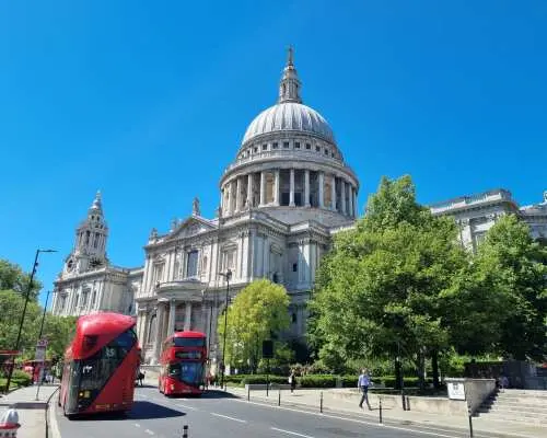 日本語公認ガイドがご案内するロンドン市内プライベート1日観光ツアー  by  Mybus